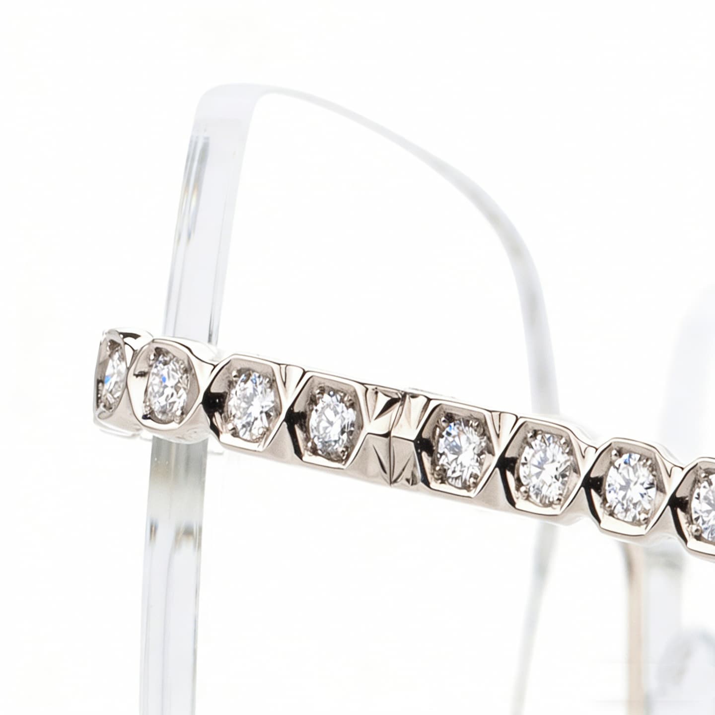 Aurelia-Hexa-Diamond-Eyewear-003